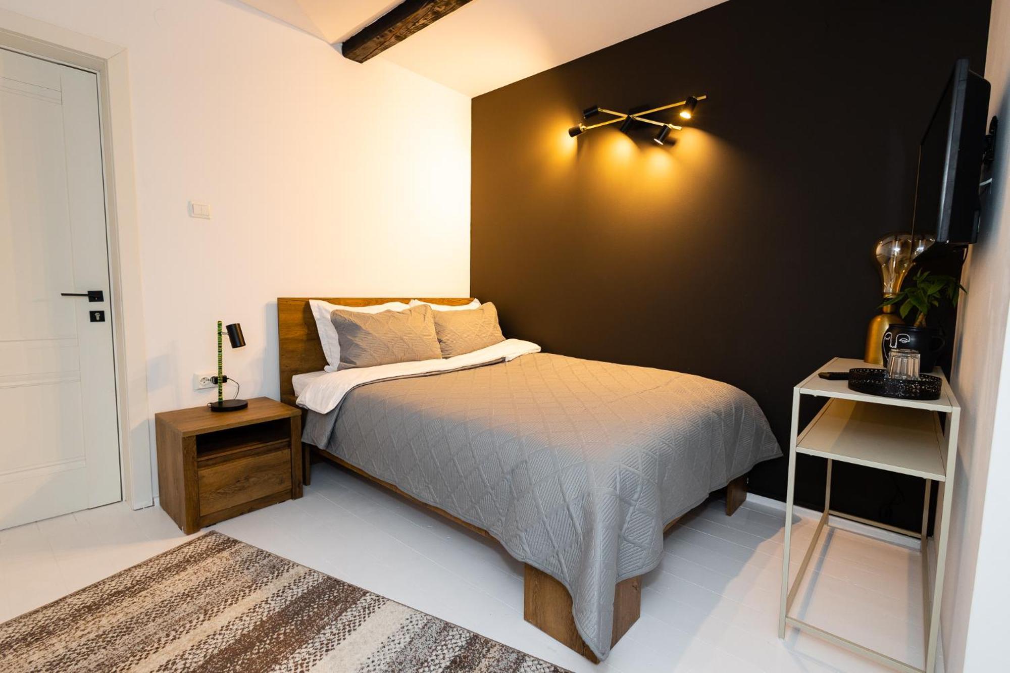 Bed and Breakfast In Longfield Town Câmpulung Moldovenesc Exteriér fotografie