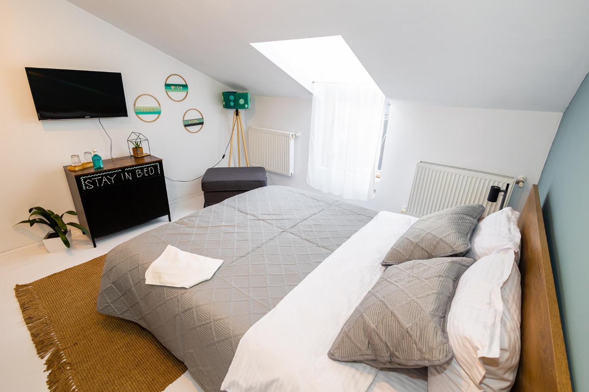 Bed and Breakfast In Longfield Town Câmpulung Moldovenesc Exteriér fotografie