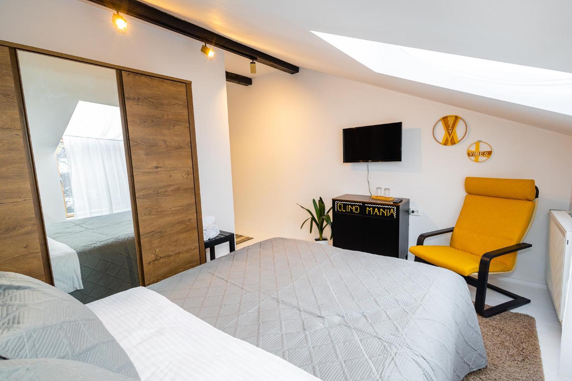 Bed and Breakfast In Longfield Town Câmpulung Moldovenesc Exteriér fotografie